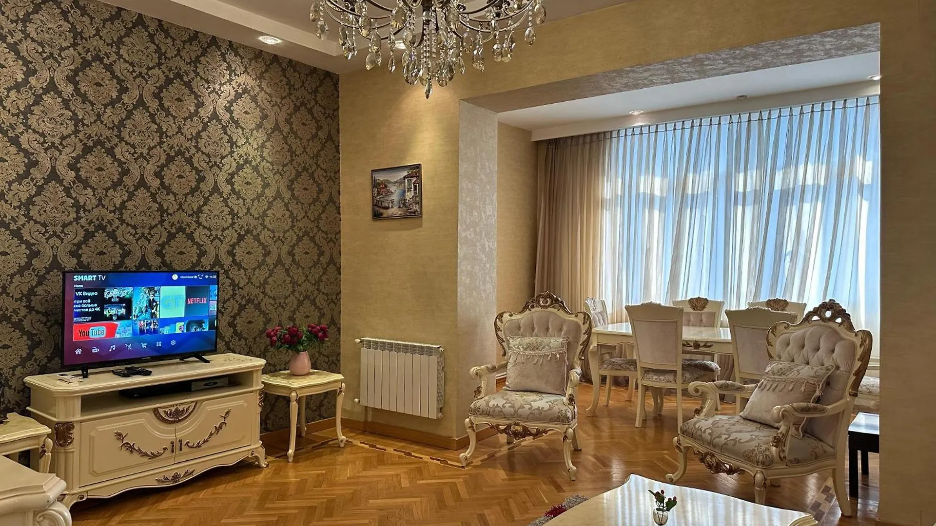 Golden Apartment By Bakuapart